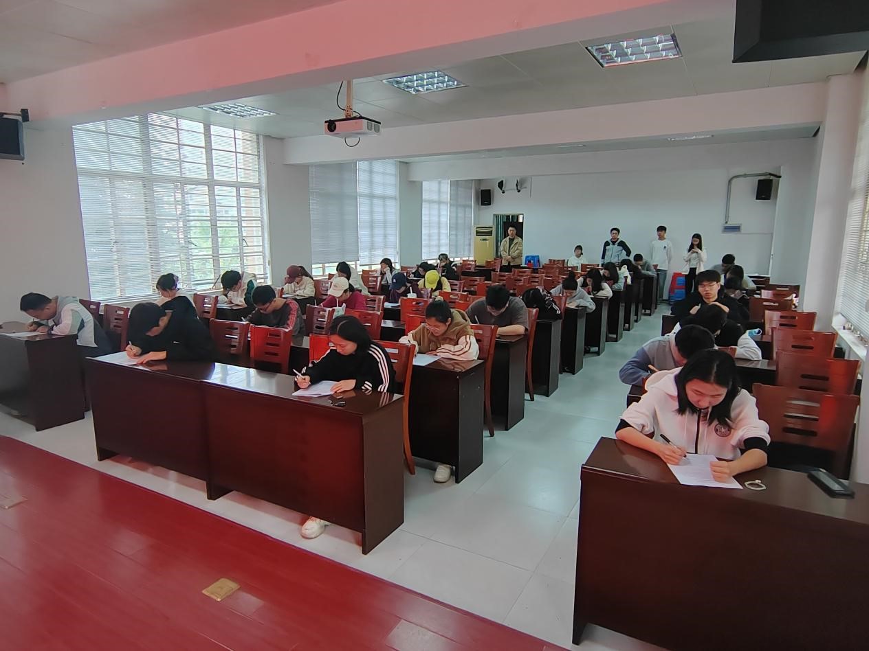 澳门威尼克斯人网站一马当先知识竞赛复赛现场.jpg